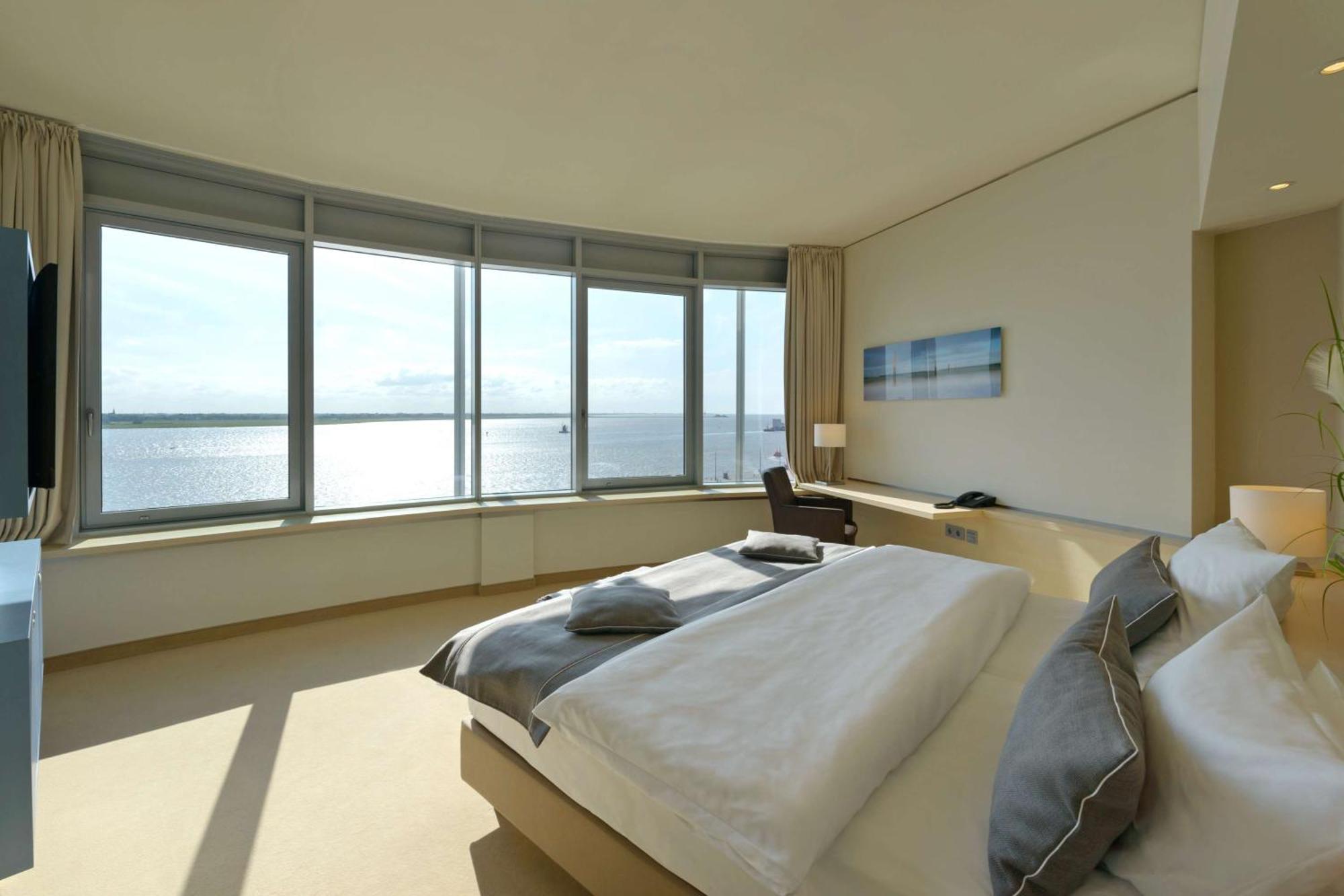 Atlantic Hotel Sail City เบรเมอร์ฮาเฟิน ภายนอก รูปภาพ