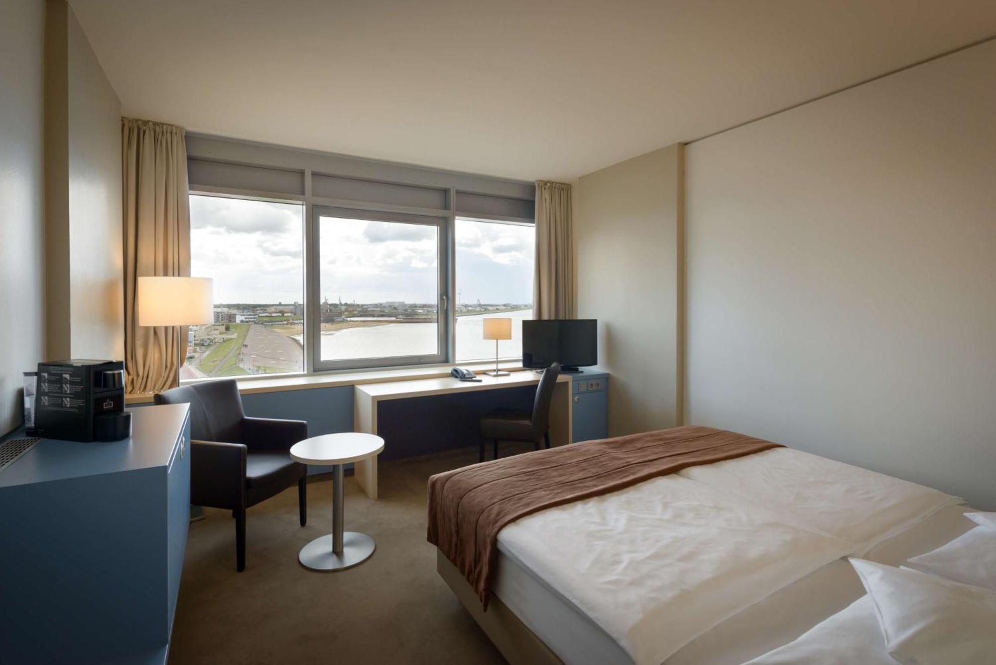Atlantic Hotel Sail City เบรเมอร์ฮาเฟิน ภายนอก รูปภาพ