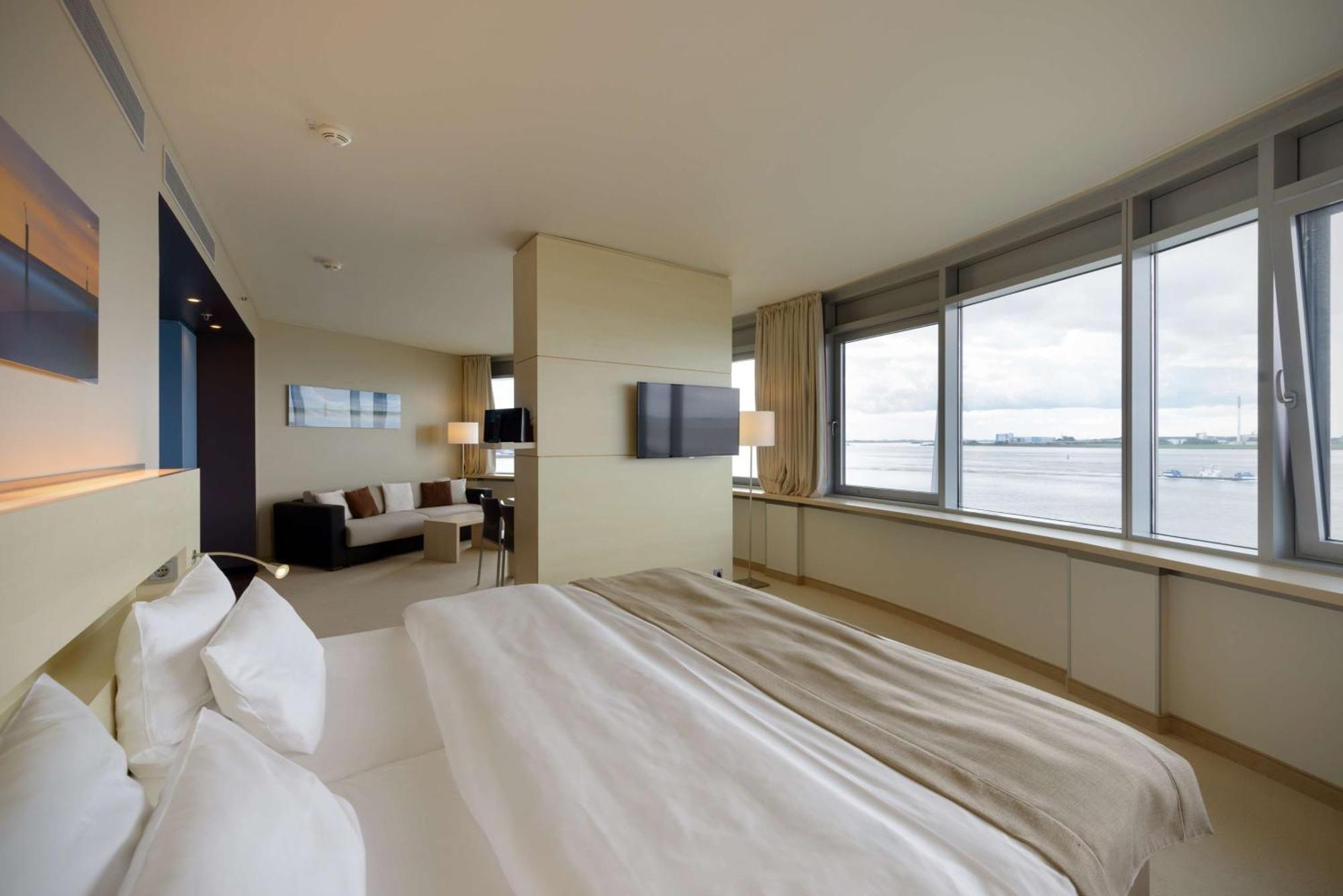 Atlantic Hotel Sail City เบรเมอร์ฮาเฟิน ภายนอก รูปภาพ