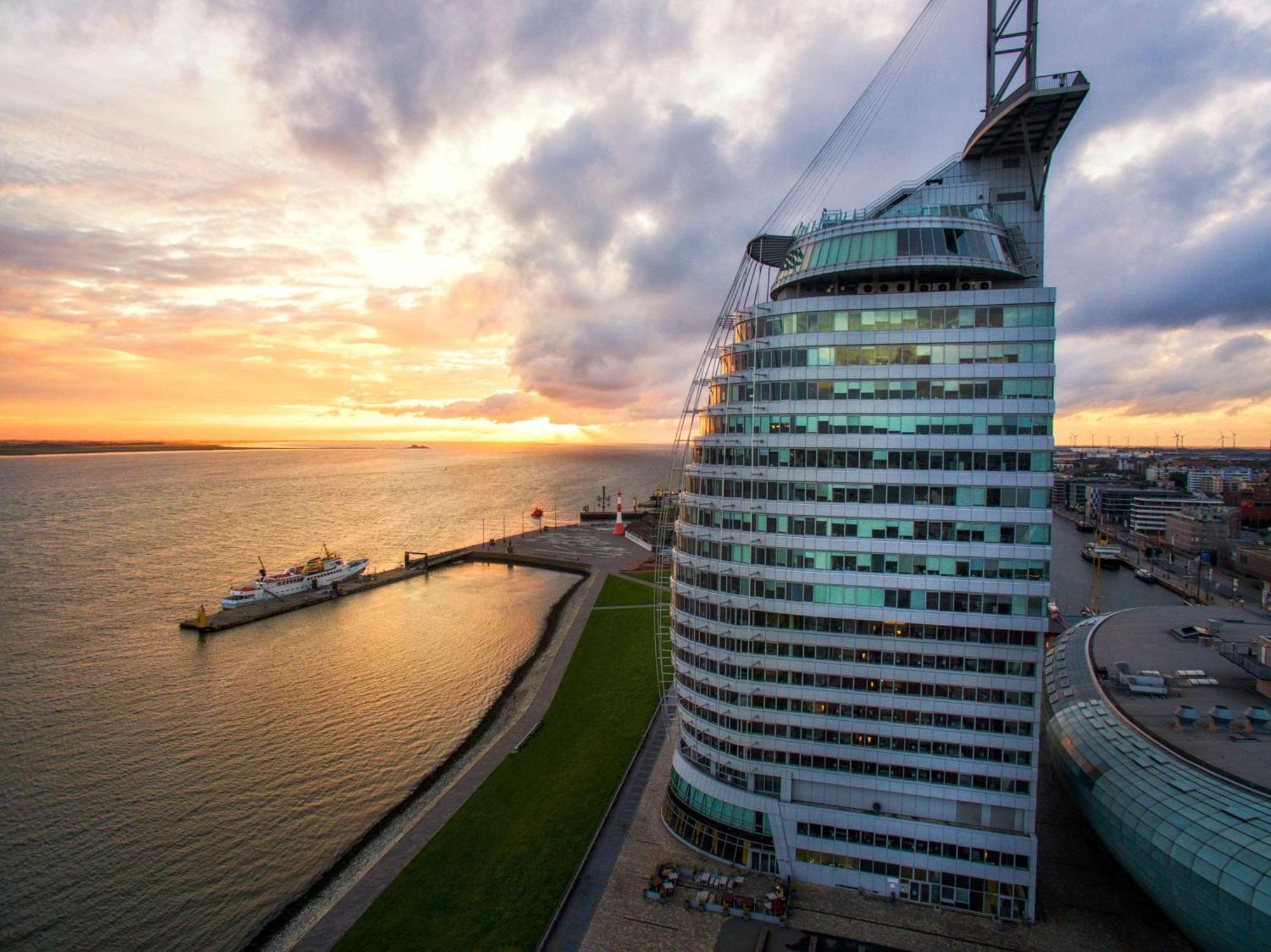 Atlantic Hotel Sail City เบรเมอร์ฮาเฟิน ภายนอก รูปภาพ