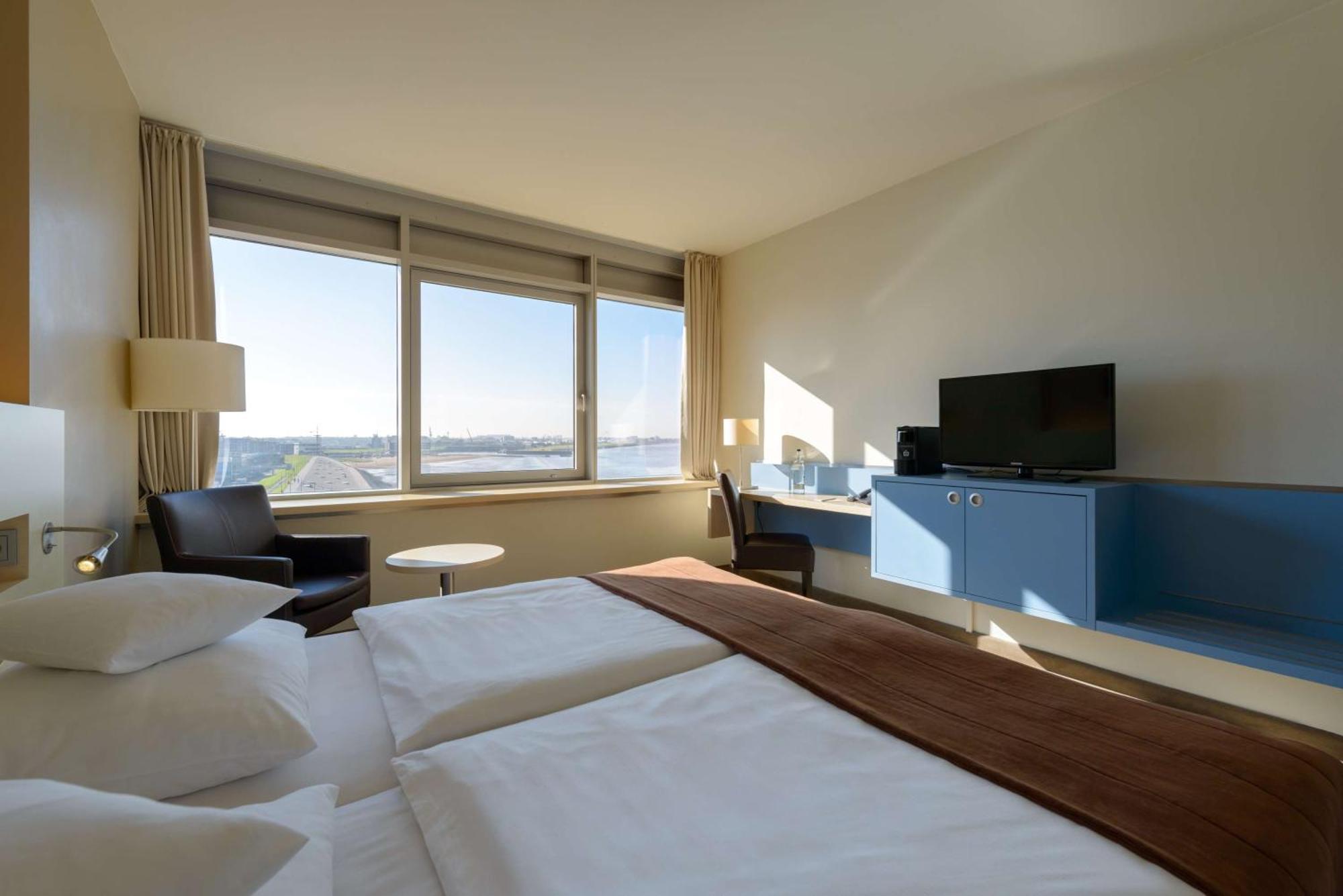 Atlantic Hotel Sail City เบรเมอร์ฮาเฟิน ภายนอก รูปภาพ